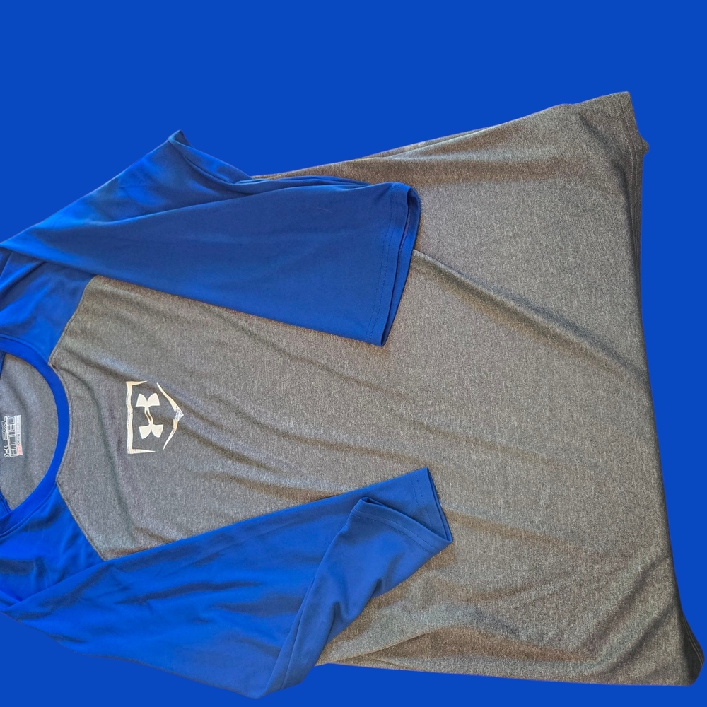 Under Armour Men's Blue and Gray Tee